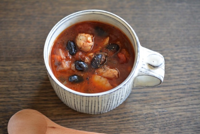 黒豆の甘みとトマトの酸味が相性抜群のスープで冷えも解消！