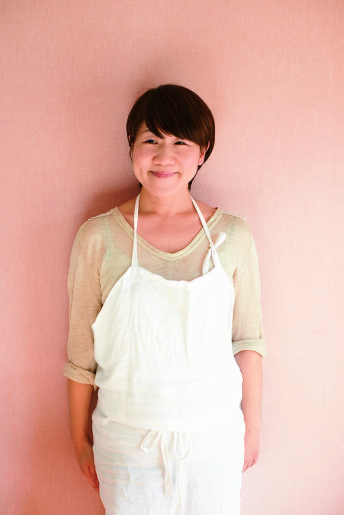 料理研究家の坂田阿希子さん。フランス菓子店やフランス料理店で経験を重ね独立。近著に『煮込み料理をご飯にかけて』(文化出版局)など。