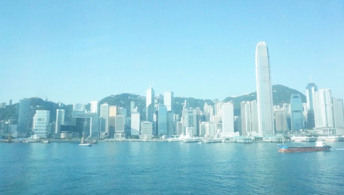 朝の香港島