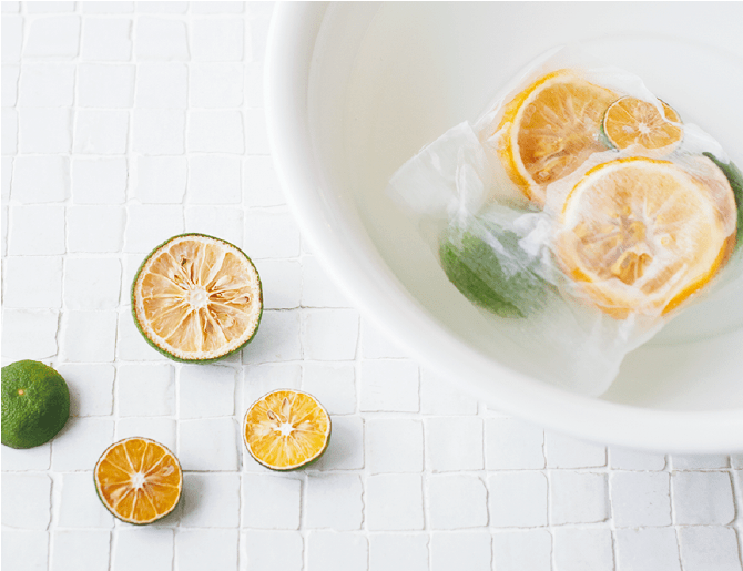 柑橘フルーツが手に入ったら、天日に干して入浴剤に。「これだけで湯冷めしづらくなるし、香りも良くておすすめ」