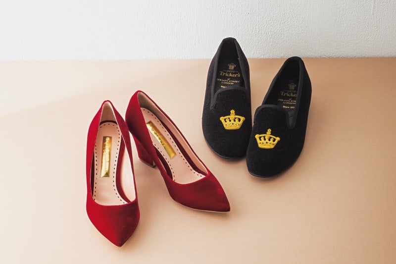 着こなしに欠かせない、艶やかなベロアシューズ。