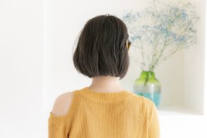 【動画付き】ヘアアクセサリーでボブヘアに変化を。【コテ不要！ 大人のアレンジヘア】