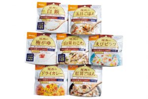 水やお湯を加えれば、煮炊きなしに柔らかなおいしいご飯に。種類も豊富。尾西のごはんシリーズAY（和風12袋入り） 4,300円（尾西食品 TEL：03-3452-4020）