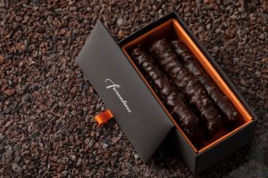 オランジェット　1,500円。フランス産のほろ苦くジューシーなオレンジと、カカオ本来のアロマが香る厳選されたチョコレートの絶妙なバランスが楽しめる。
