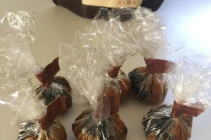 １回分をラップにくるんで口を縛って出来上がり。