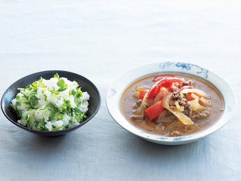 【牛肉とトマトのオイスタースープ+豆苗ごはんのレシピ】ワタナベマキさんのがんばらない料理。