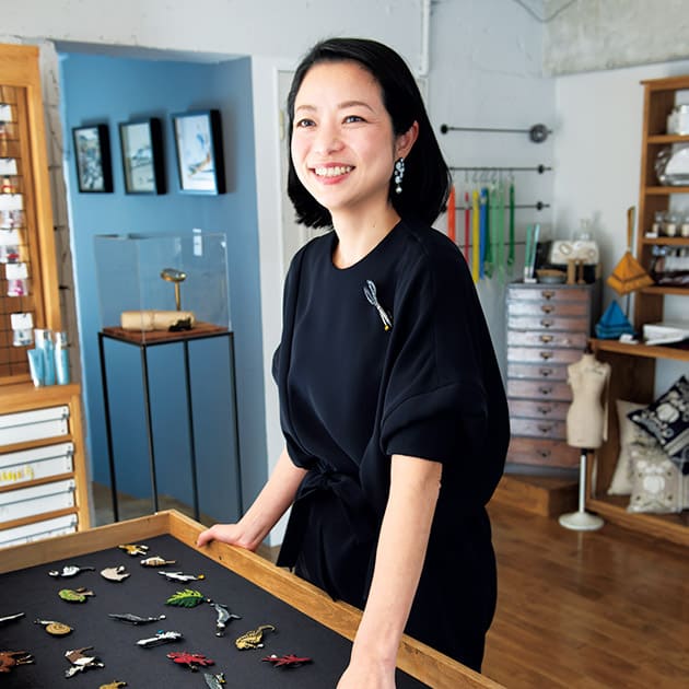 刺繡の持つ、繊細さと力強さ。肌もそうありたいと思う。 | 美容