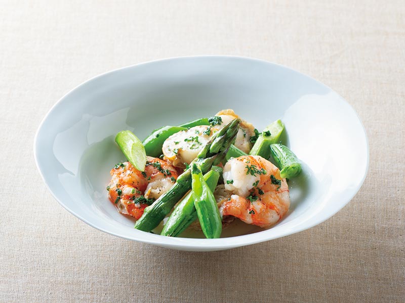 【魚介と緑の野菜のハーブバターのレシピ】上田淳子さんのがんばらない料理。