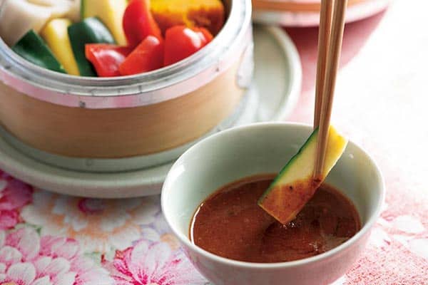 蒸し野菜の沙茶醬（サーチャージャン）ディップのレシピ【ツレヅレハナコさんに習う台湾食材料理】