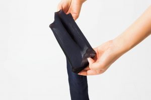 太もも部分の生地は伸びがよく、締め付けすぎない。