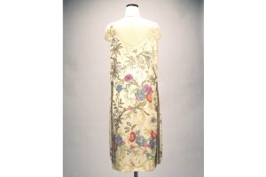 キャロ姉妹店「イブニング・ドレス」（1909年ごろ、神戸ファッション美術館蔵）