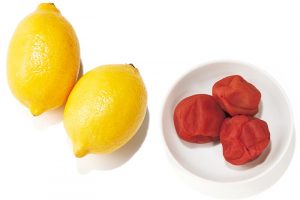 【ビタミンC・クエン酸】疲労物質を分解し代謝を促進させる効果があり、くすみや老廃物も排出。レモンやいちご、梅干しが代表的。
