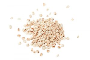 【ハトムギエキス】ハト麦から摂れる薏苡仁（ヨクイニン）は漢方に用いられるほど美白効果が高い成分。抗炎症、排出作用で代謝も促す。