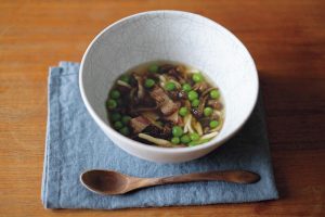 作家・小川糸さんのだしがおいしさの決め手。自慢スープレシピ。