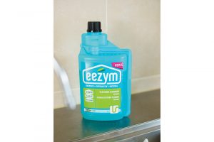 「イージムパイプクリーナー」 1リットル入り 2,090円（編集部調べ）