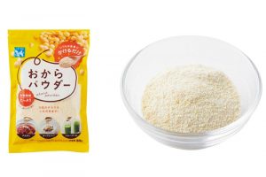 【やや粗め】国産大豆100％使用の乾燥おから。持ち運びに便利なスティックタイプもあり。おからパウダー 80g 参考価格178円（さとの雪食品 TEL.0120-86-1212）