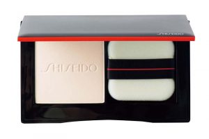 シンクロスキン インビジブル シルク プレストパウダー 7ｇ 5,000円（SHISEIDO TEL.0120-587-289）