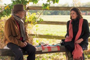 アンヌとジャン ・ルイはドライブデートを楽しむ。