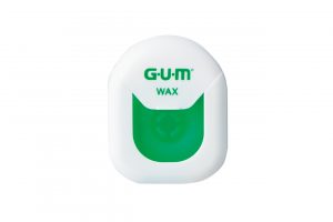 口の中で膨らむタイプのフロスは、歯と歯のあいだ、歯と歯茎のあいだにやさしくフィットし、歯垢をしっかり除去。すべりのいいワックス付きで、狭い歯間にも入りやすい。コンパクトで携帯しやすい点もうれしい。ガム・デンタルフロス ワックス40M［ふくらむタイプ］600円（サンスター）