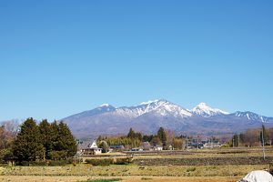 標高1000mの高原地帯、八ヶ岳連峰を間近にのぞむ。