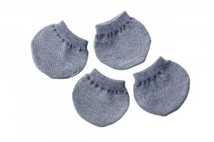 キャスターカバー 4P 100円（Seria）