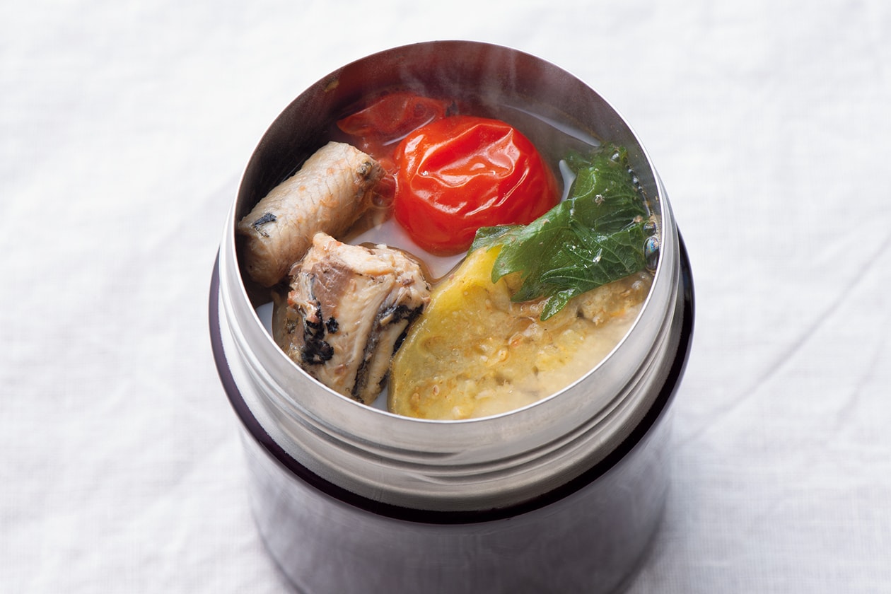 有賀薫さんに教わる、缶詰、乾物、春雨を使ったスープジャーレシピ。