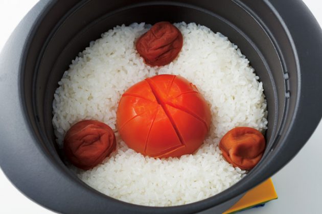 旬のトマトをもっと美味しく食べる4つの簡単レシピ記事まとめ。