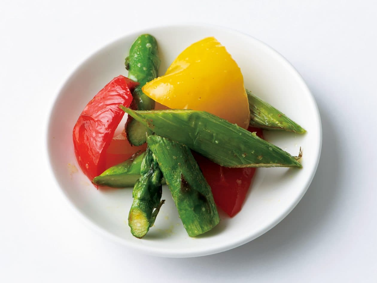 旬のアスパラを味わえる4つのレシピ記事まとめ。