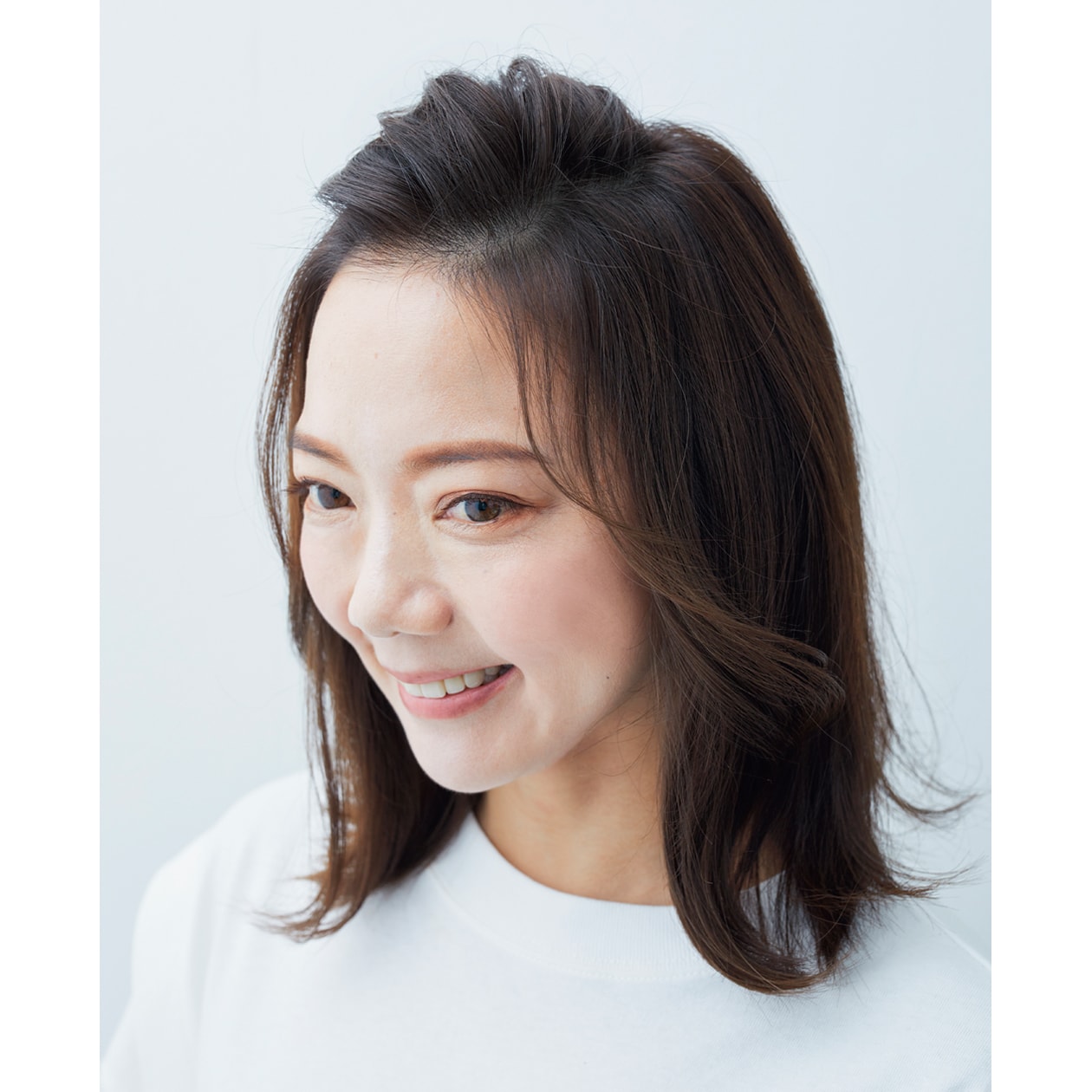 まとめ髪、前髪カール、ポンパドール。ぺたんこ髪を速攻ボリューム