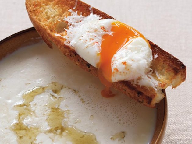 胃腸に優しい、体調を整える豆乳を使った4つのスープレシピ記事まとめ。