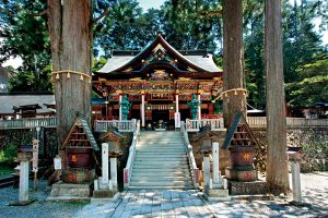 大浦さんが泊まりがけで参拝に行く三峯神社の拝殿。朝は御祈祷に参列し、神恩感謝とその年の平安無事の祈りを捧げる。