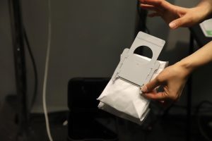 自動的に口を閉めてゴミが飛び散らない仕組み。