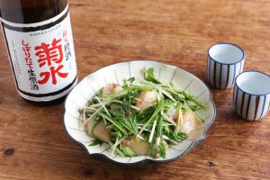 【ぐっち夫婦のおつまみリレー】ホタテと水菜の酒盗和え×日本酒