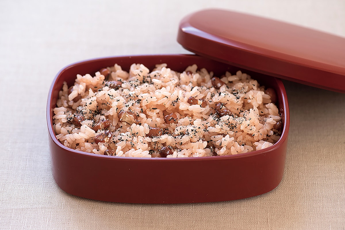 月のめぐりを知る、毎月1日のお赤飯、米で炊くお赤飯【本田明子さんの介護食レシピ】