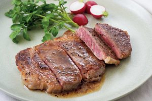 ”牛の冷凍ステーキ肉”は解凍せずに焼く！