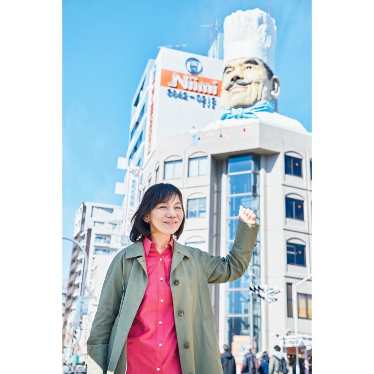 上田淳子さんが案内する合羽橋で、日々の調理を支える道具を選ぶ。 くらしにいいこと クロワッサン オンライン