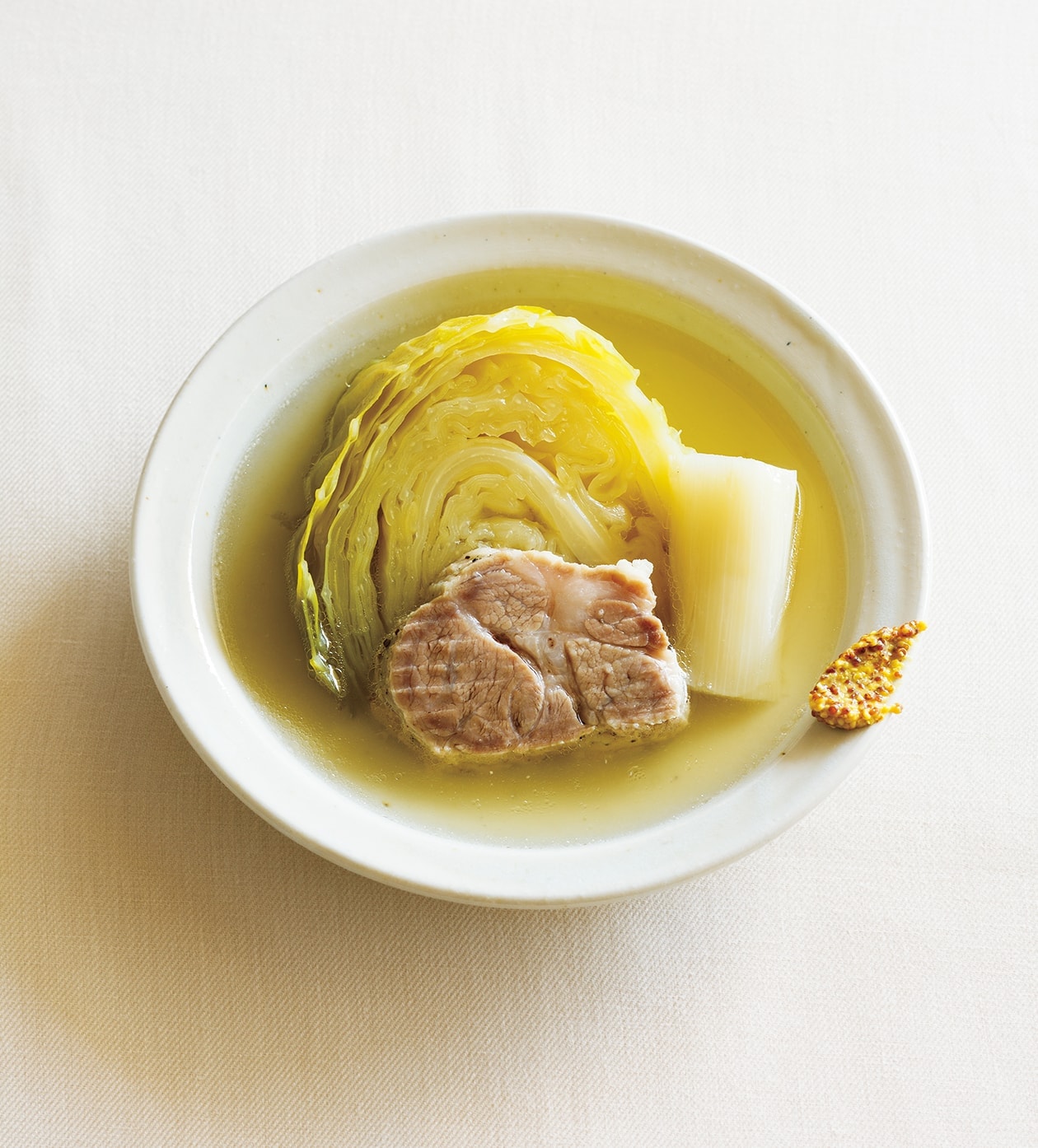 旬の野菜を使った滋養深いスープが人気の有賀薫さんの読まれている4つのレシピ記事。