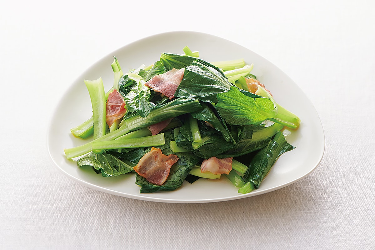 骨粗しょう症に効く栄養素が豊富！ 小松菜の体に効かせる食べ方、選び方、調理のコツ。