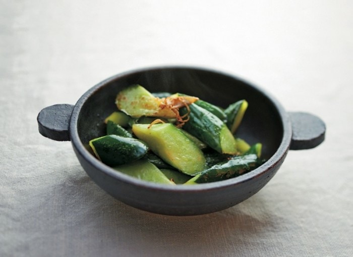 夏のむくみを食で解消。4つの健康レシピ記事。