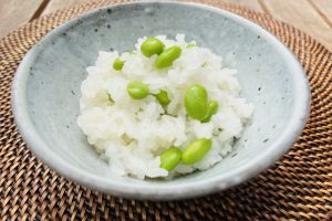 絶妙な塩気が食欲を誘う、枝豆ご飯【ビジンサマレシピ】