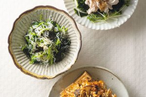 副菜以上、主菜未満。小さなおかずが3つあれば。