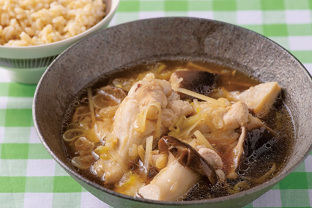 肌の乾燥が気になるときの「美肌スープ」。手羽元とエリンギのオイスターソースのレシピ。