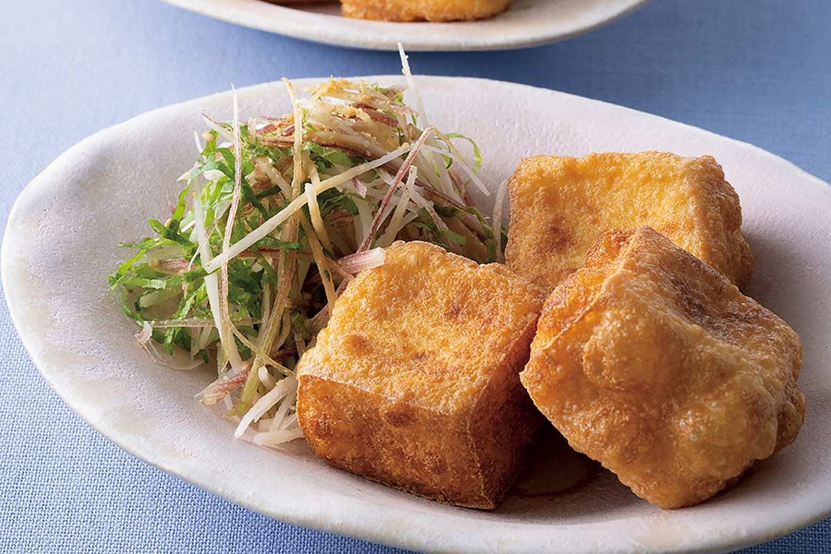 自家製厚揚げのごま香味野菜添え【藤井恵さんの大豆食品のおつまみ】