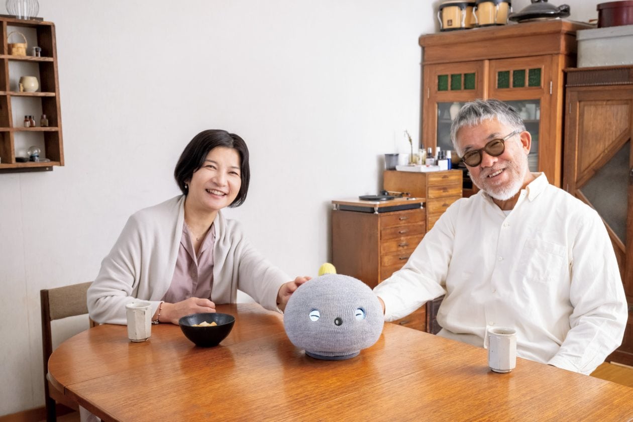 思わず笑顔、優しくなれる！のんびり気ままなロボット、NICOBOがお家に