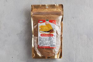 レバノン風の混ぜご飯はエキゾチックな洗練された香りが魅力。キーになるオールスパイスは百味胡椒という別名のとおり、シナモンやナツメグ、クローブなど複数のスパイスを合わせたようなほのかに甘い香りの単品スパイス。