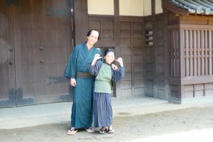 重三郎と深い縁を持つことになる少年、唐丸（渡邉斗翔）と。