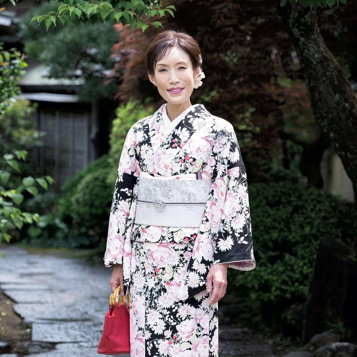 松田聖子さんプロデュースの着物は「 着るとハッピーになり、明日も頑張れる」。成城松村クリニック院長・松村圭子さんの着物の時間。