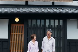 京都の西陣エリアにセカンドハウスを持った、料理家の脇雅世さんと加藤修司さん夫妻。