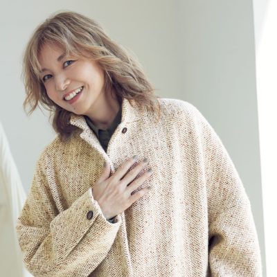 山口智子さんが纏う秋の服。クラシカル＆モダンを融合させた、大人のためのニュースタンダード。〈レキップ〉