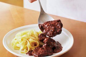 豚肉の赤ワイン煮